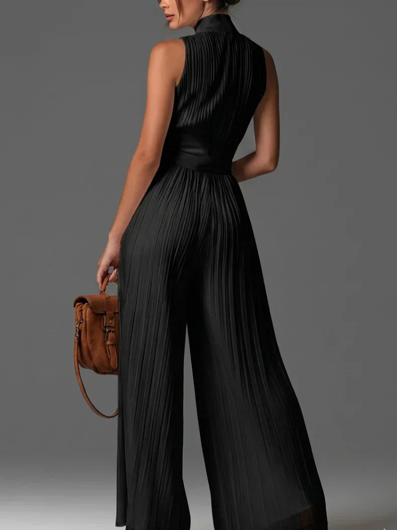 Zakira | Mono elegante plisado con cuello halter